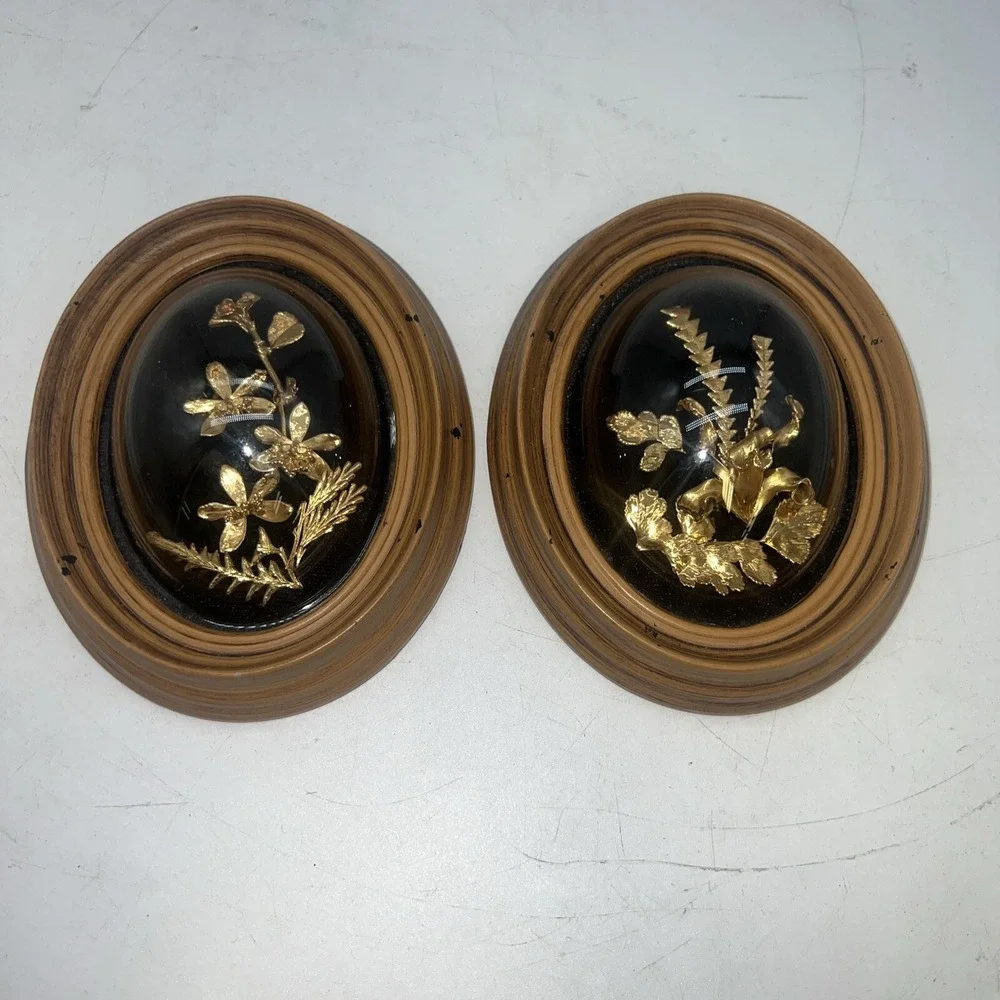 Set Of 2 Hawaiian Flower And Leaves Gold Toned Oval